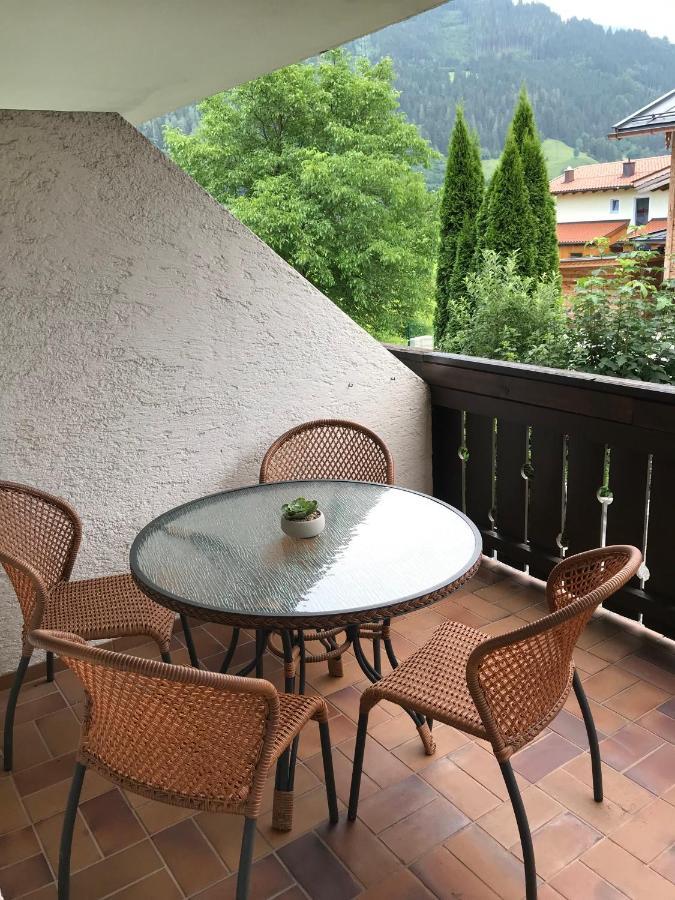 Edelweiss Apartment Maishofen Bagian luar foto